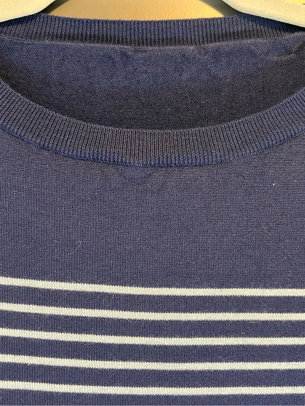 AKRIS Switzerland 100% Wool Navy Blue Striped Crewneck Knit Sweater